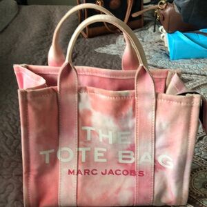 Mark Jacobs, the tote bag, pink, and white tie-dye